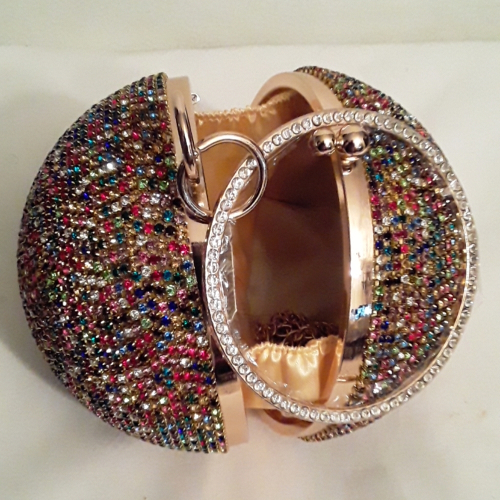 MULTI COLOR ROUND CLUTCH - Picture 2 of 3